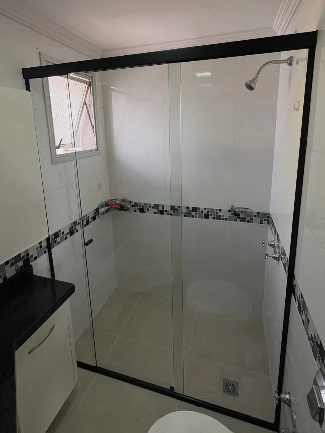 Vidraçaria Vidro Box: trabalho em vidro